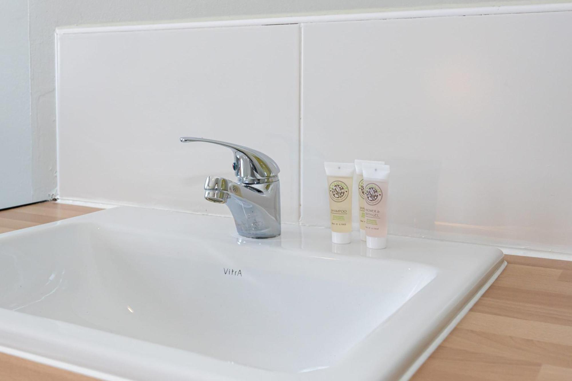 Spacious Room With Shared Facilities London Luaran gambar