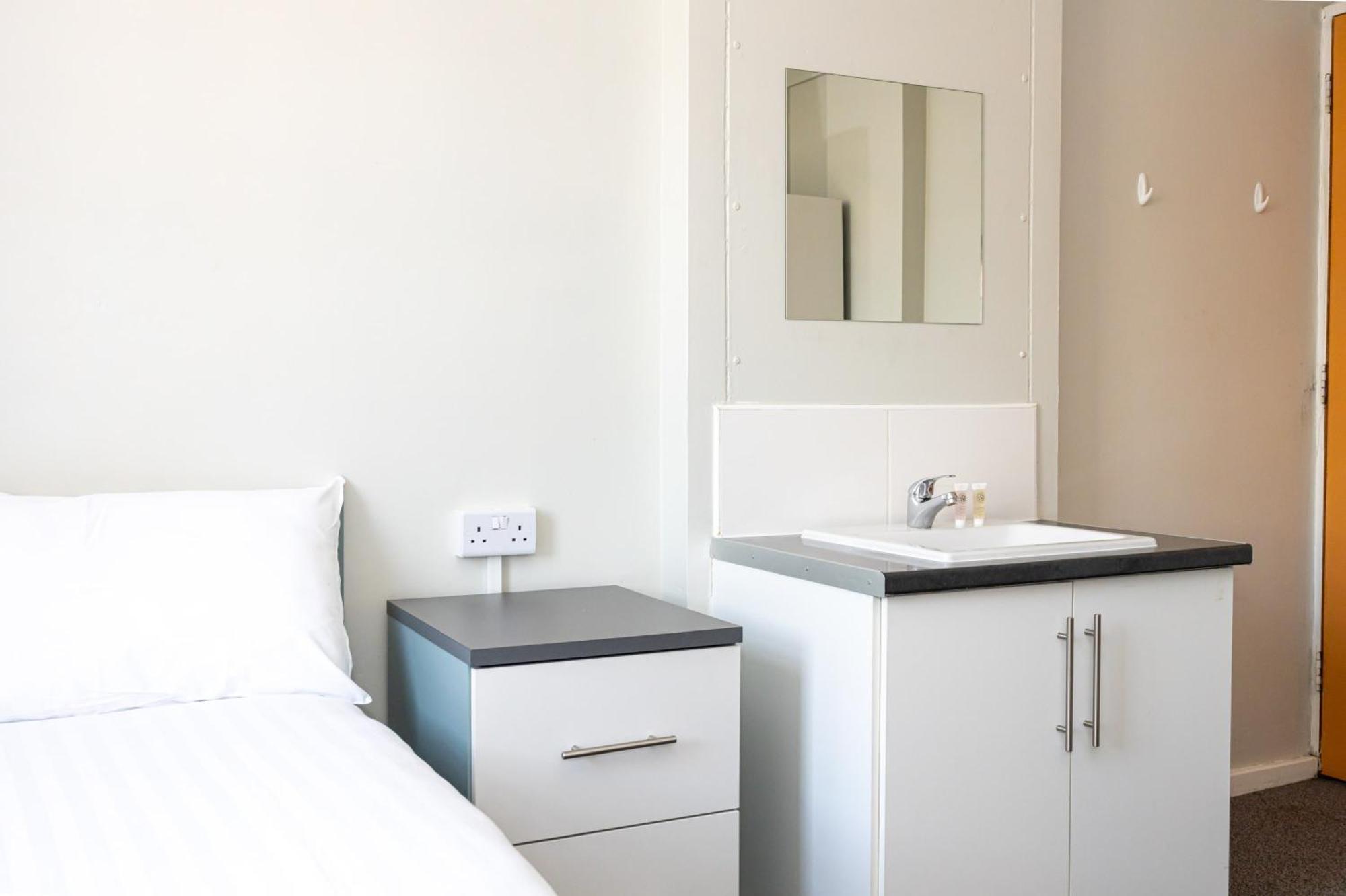 Spacious Room With Shared Facilities London Luaran gambar