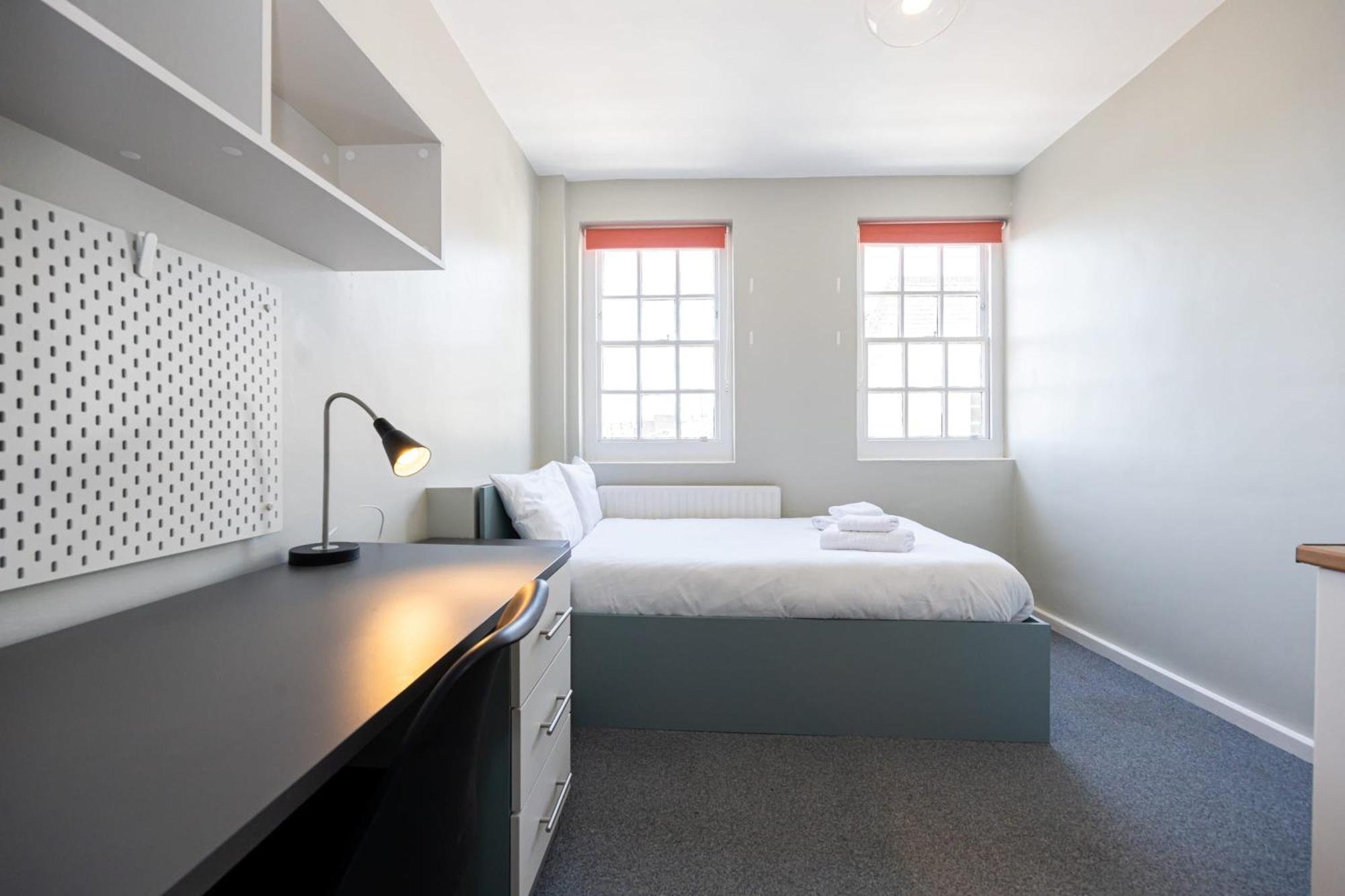 Spacious Room With Shared Facilities London Luaran gambar